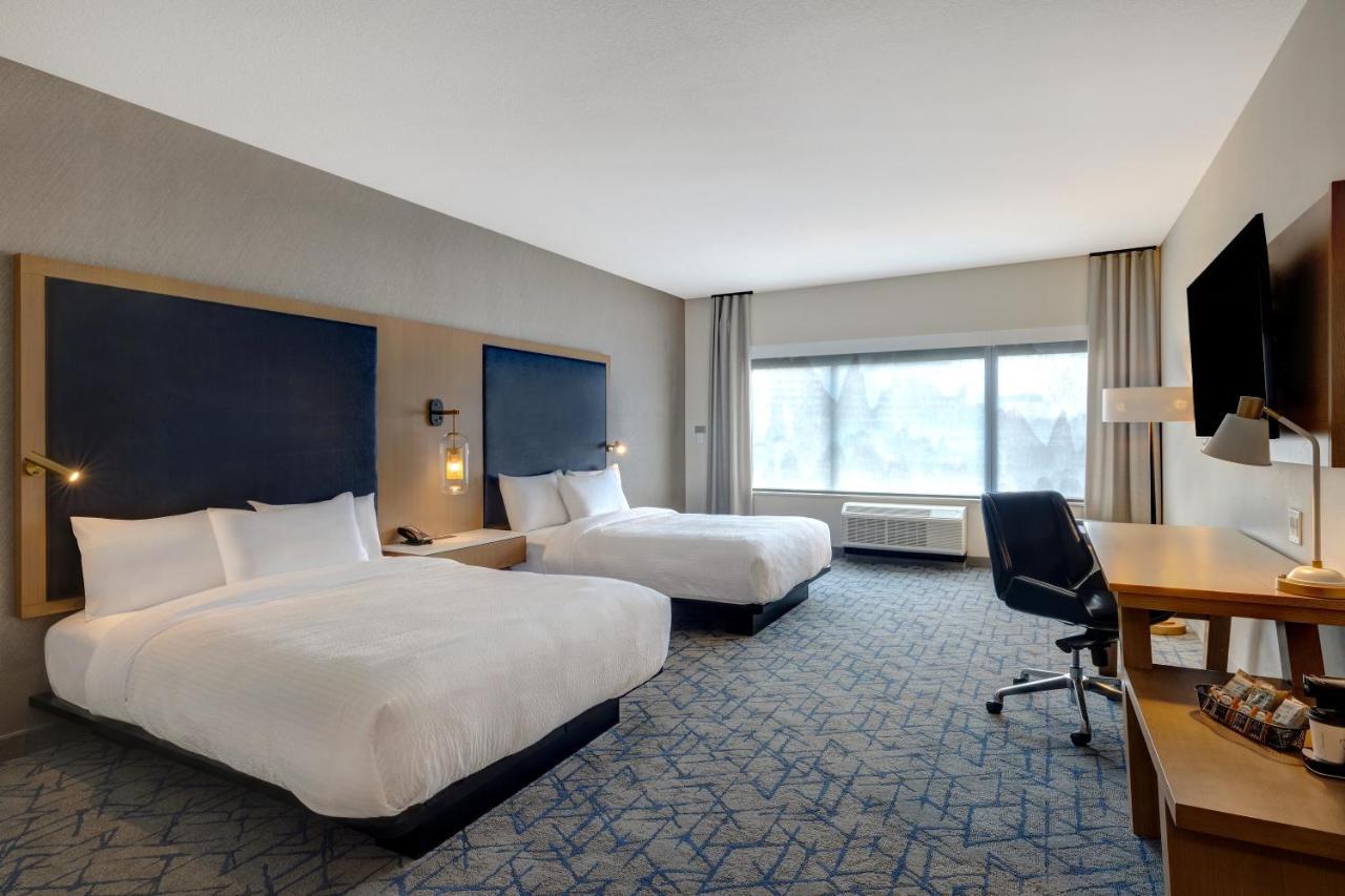 Fairfield By Marriott Inn & Suites Minneapolis Downtown Екстериор снимка