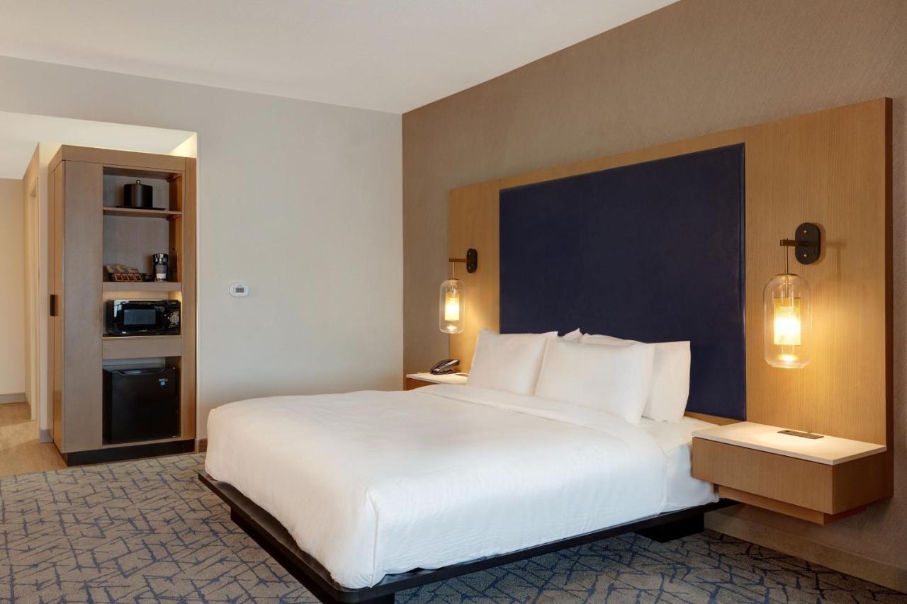 Fairfield By Marriott Inn & Suites Minneapolis Downtown Екстериор снимка